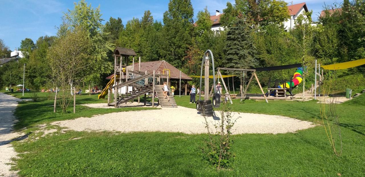 Ferienwohnungen Zum Attersee Lenzing Luaran gambar